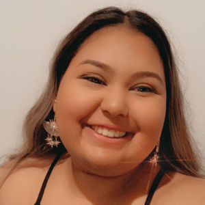 Meet your Posher, Anissia